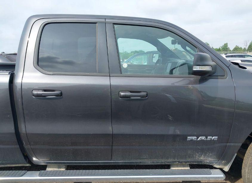 Photo 14 of 2022 Ram 1500 BIG HORN QUAD CAB 4X4 6'4 BOX (VIN 1C6RRFBG9NN464920)