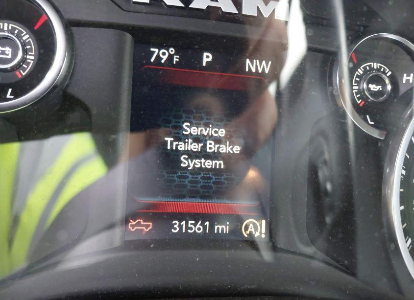 Photo 16 of 2022 Ram 1500 BIG HORN QUAD CAB 4X4 6'4 BOX (VIN 1C6RRFBG9NN464920)