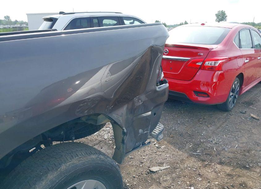 Photo 18 of 2022 Ram 1500 BIG HORN QUAD CAB 4X4 6'4 BOX (VIN 1C6RRFBG9NN464920)