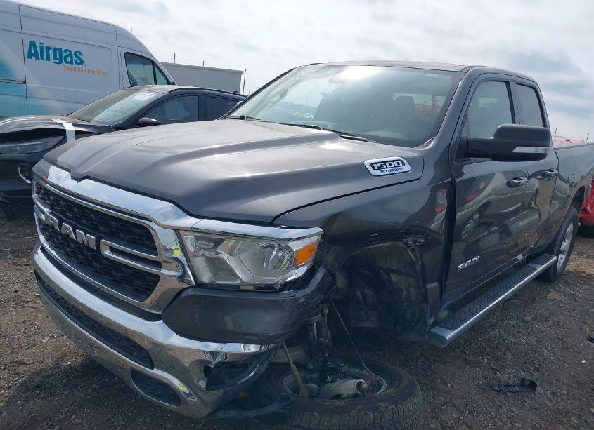 Photo 2 of 2022 Ram 1500 BIG HORN QUAD CAB 4X4 6'4 BOX (VIN 1C6RRFBG9NN464920)