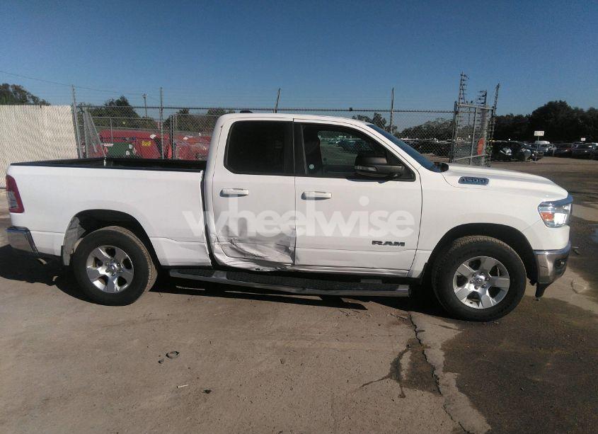 Photo 13 of 2022 Ram 1500 BIG HORN 4X4 6'4 BOX (VIN 1C6RRFBG9NN480390)