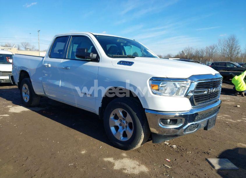 2020 Ram 1500 BIG HORN 4X4 6'4 BOX (VIN 1C6RRFBGXLN212378) main photo