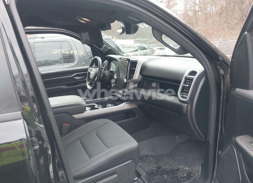 Photo 5 of 2021 Ram 1500 BIG HORN 4X4 5'7 BOX (VIN 1C6RRFFG0MN618620)