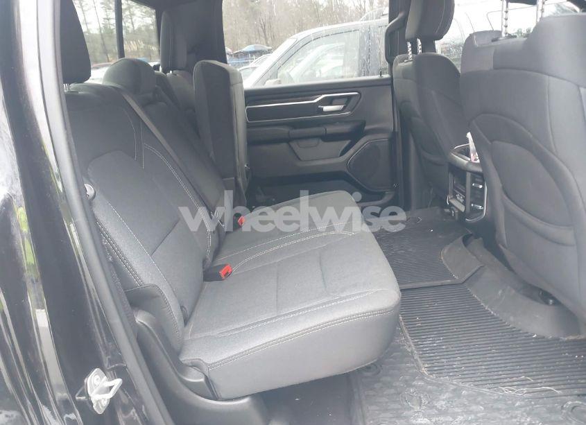 Photo 8 of 2021 Ram 1500 BIG HORN 4X4 5'7 BOX (VIN 1C6RRFFG0MN618620)