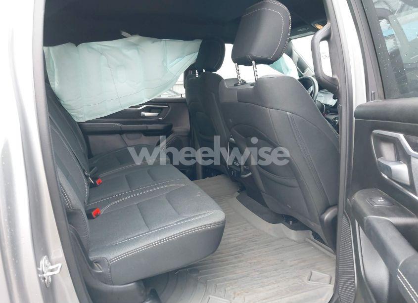 Photo 8 of 2022 Ram 1500 BIG HORN 4X4 5'7 BOX (VIN 1C6RRFFG1NN255455)