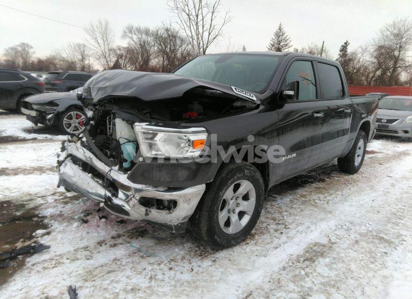 Photo 2 of 2019 Ram 1500 (VIN 1C6RRFFG2KN904627)
