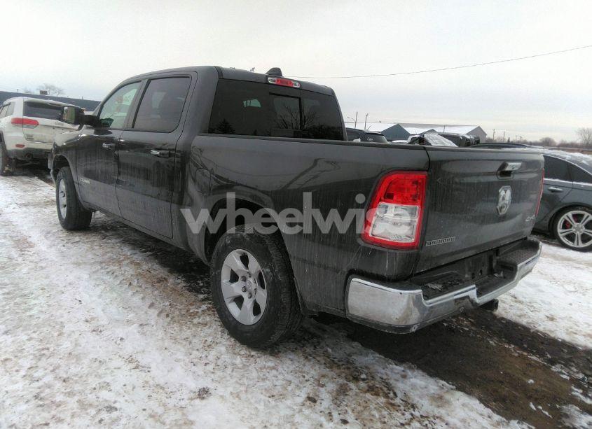 Photo 3 of 2019 Ram 1500 (VIN 1C6RRFFG2KN904627)