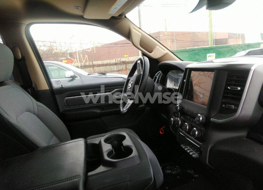 Photo 5 of 2019 Ram 1500 (VIN 1C6RRFFG2KN904627)