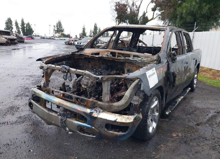 Photo 2 of 2020 Ram 1500 BIG HORN 4X4 5'7 BOX (VIN 1C6RRFFG2LN371342)