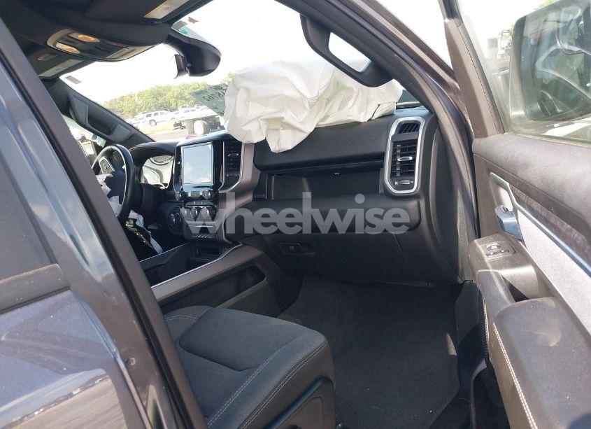 Photo 5 of 2022 Ram 1500 BIG HORN 4X4 5'7 BOX (VIN 1C6RRFFG3NN310746)