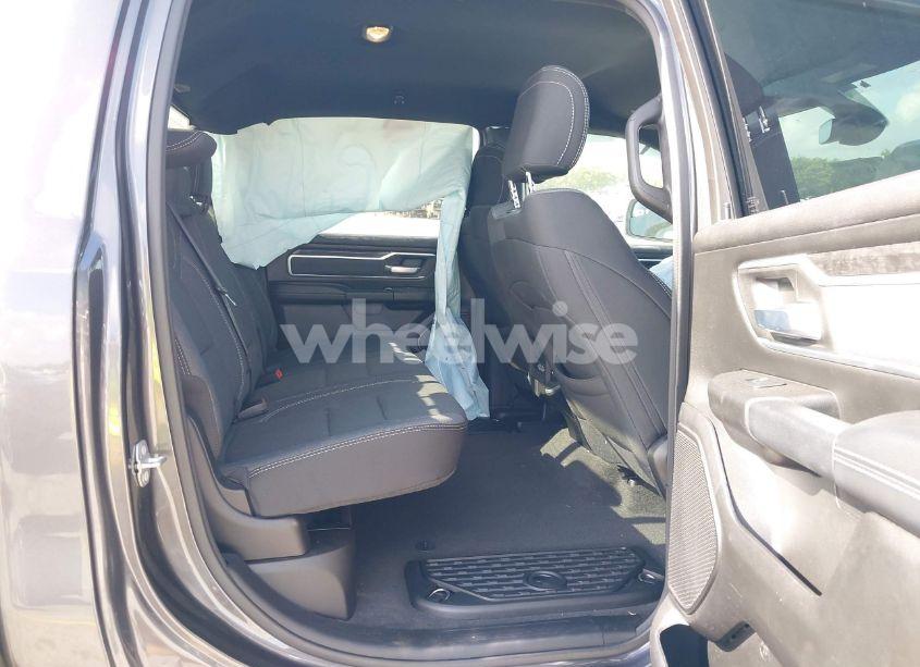 Photo 8 of 2022 Ram 1500 BIG HORN 4X4 5'7 BOX (VIN 1C6RRFFG3NN310746)