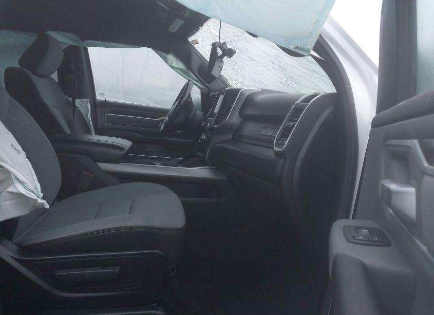 Photo 5 of 2021 Ram 1500 BIG HORN 4X4 5'7 BOX (VIN 1C6RRFFG5MN641875)