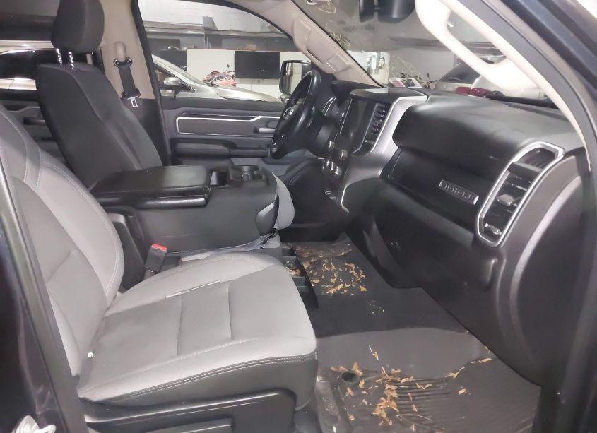 Photo 5 of 2020 Ram 1500 BIG HORN 4X4 5'7 BOX (VIN 1C6RRFFG6LN118962)