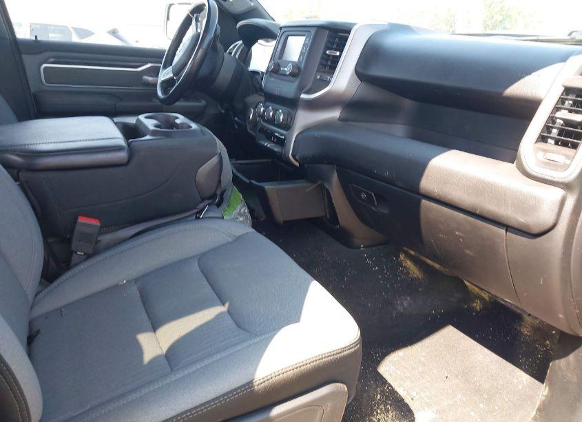 Photo 5 of 2021 Ram 1500 BIG HORN 4X4 5'7 BOX (VIN 1C6RRFFG7MN556391)