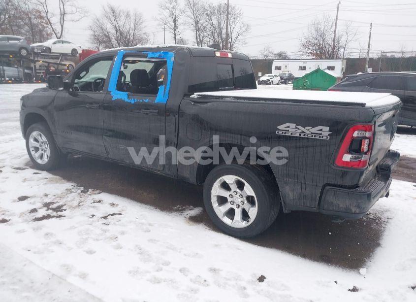 Photo 3 of 2021 Ram 1500 BIG HORN 4X4 5'7 BOX (VIN 1C6RRFFG7MN763945)