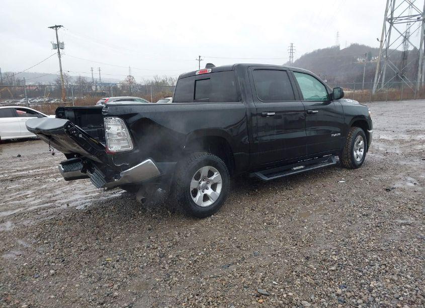 Photo 4 of 2019 Ram 1500 BIG HORN/LONE STAR 4X4 5'7 BOX (VIN 1C6RRFFG8KN911744)