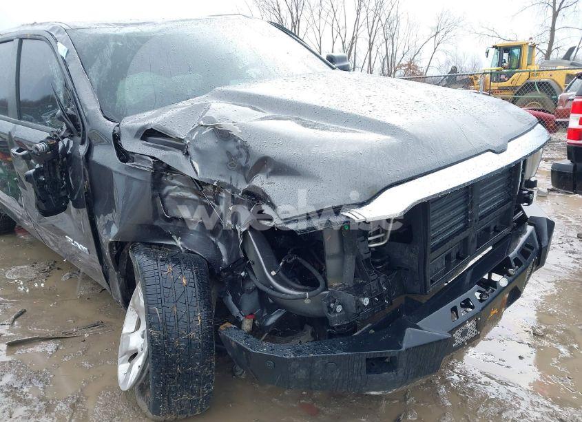 Photo 6 of 2019 Ram 1500 (VIN 1C6RRFFG8KN920072)