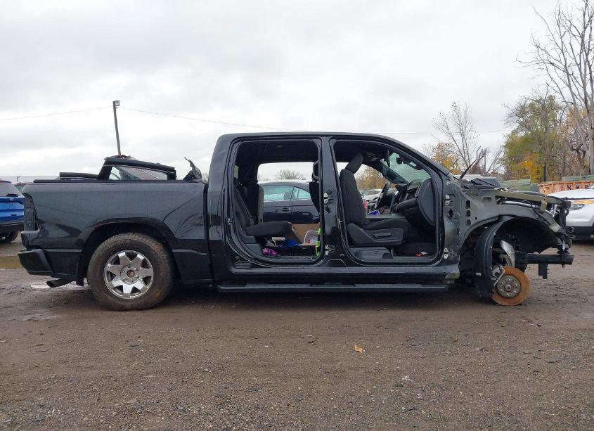 Photo 14 of 2019 Ram 1500 (VIN 1C6RRFFG9KN790013)
