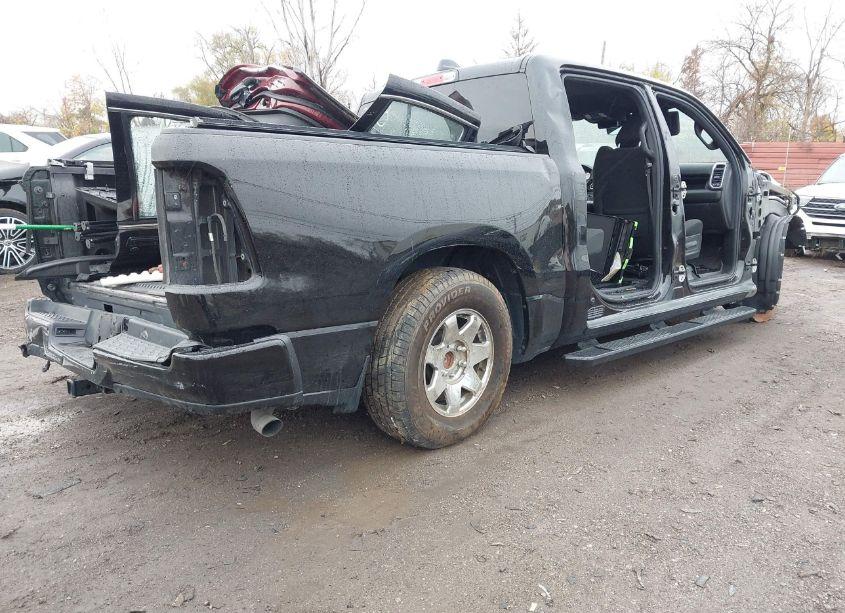 Photo 4 of 2019 Ram 1500 (VIN 1C6RRFFG9KN790013)