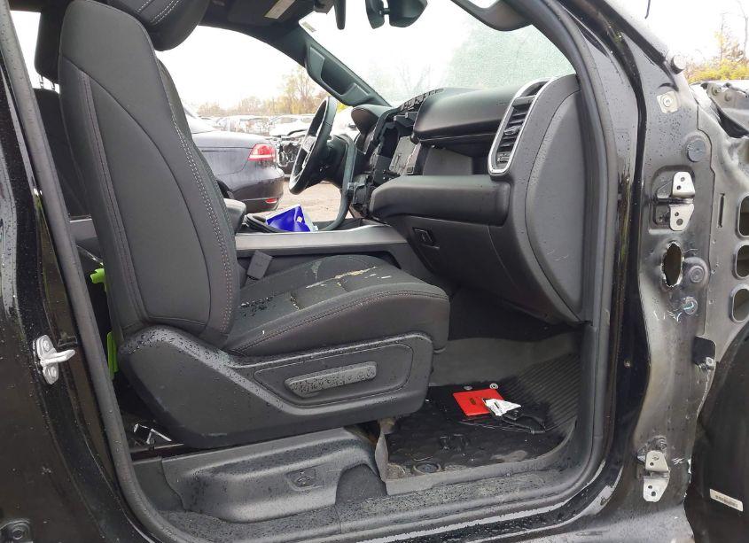 Photo 5 of 2019 Ram 1500 (VIN 1C6RRFFG9KN790013)