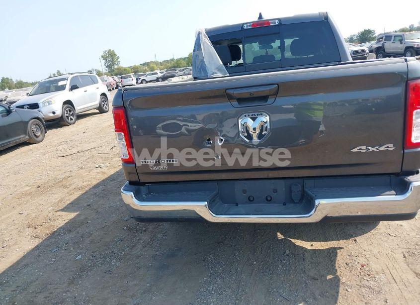 Photo 16 of 2019 Ram 1500 (VIN 1C6RRFFGXKN709911)