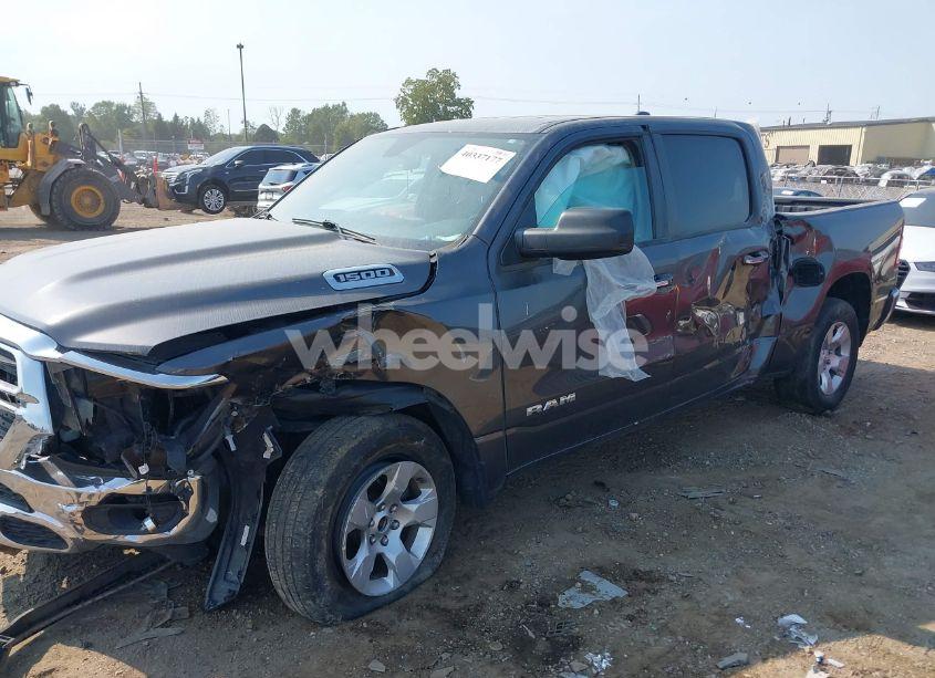 Photo 2 of 2019 Ram 1500 (VIN 1C6RRFFGXKN709911)