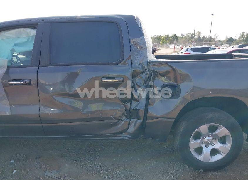 Photo 6 of 2019 Ram 1500 (VIN 1C6RRFFGXKN709911)