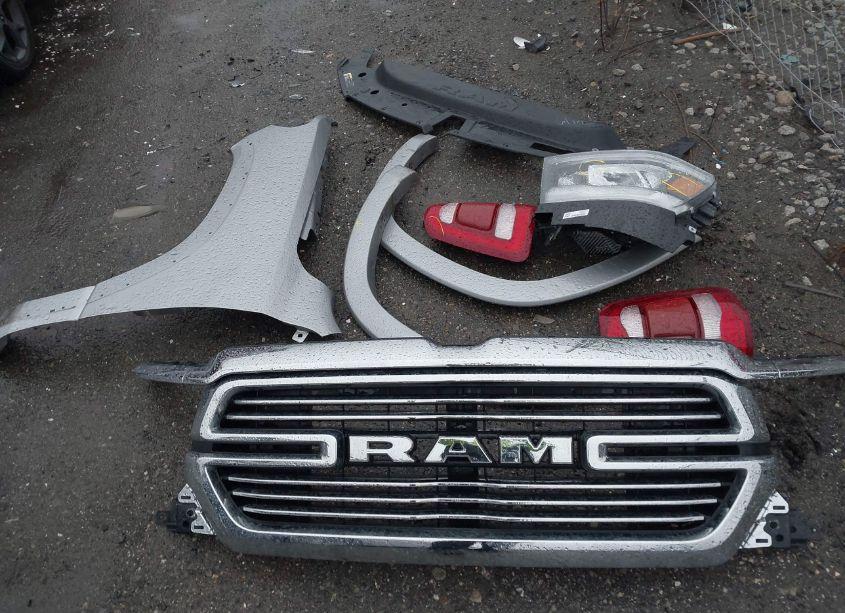 Photo 12 of 2019 Ram 1500 LARAMIE 4X4 5'7 BOX (VIN 1C6RRFJG9KN901554)