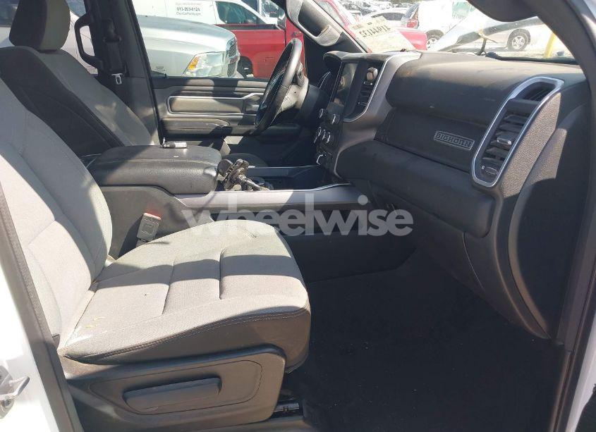 Photo 5 of 2022 Ram 1500 BIG HORN 4X4 6'4 BOX (VIN 1C6RRFMG2NN430198)