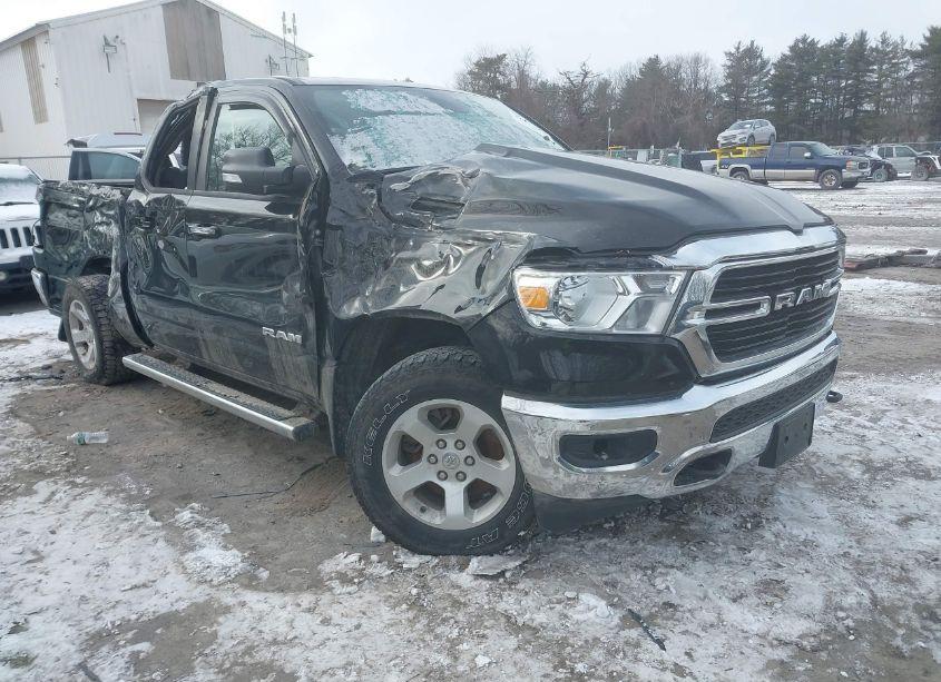 2019 Ram 1500 (VIN 1C6SRFBT0KN749564) main photo