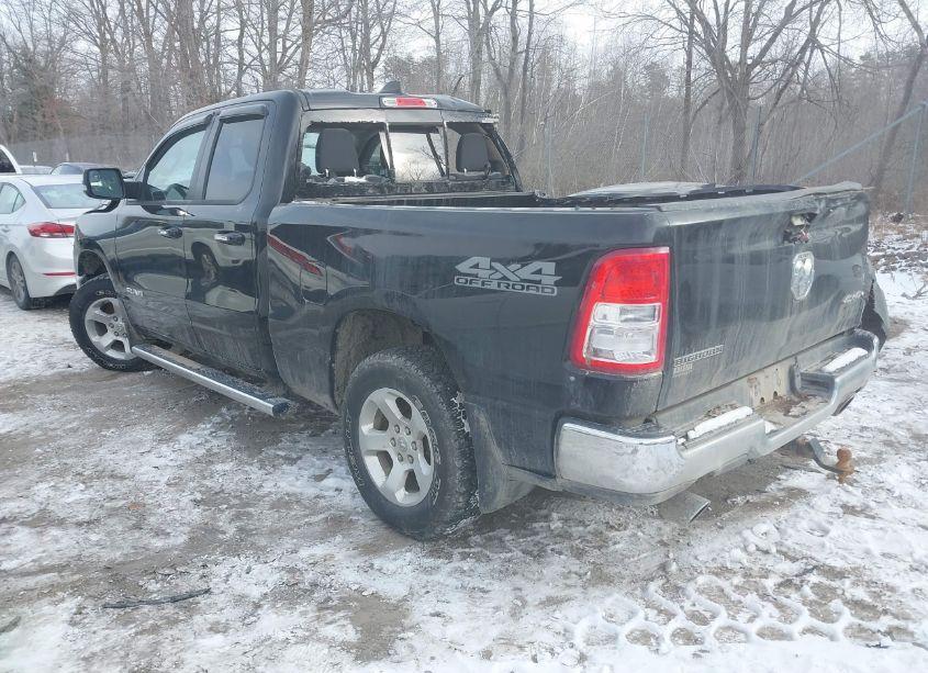 Photo 3 of 2019 Ram 1500 (VIN 1C6SRFBT0KN749564)