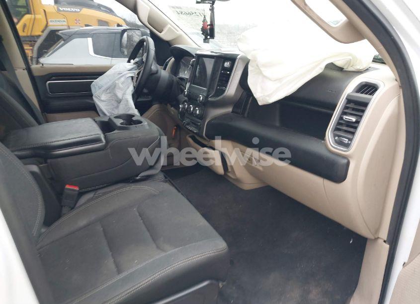 Photo 5 of 2019 Ram 1500 BIG HORN/LONE STAR 4X4 6'4 BOX (VIN 1C6SRFBT0KN822299)