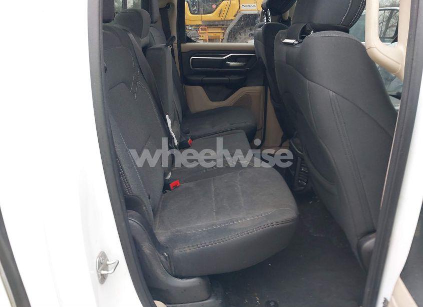 Photo 8 of 2019 Ram 1500 BIG HORN/LONE STAR 4X4 6'4 BOX (VIN 1C6SRFBT0KN822299)