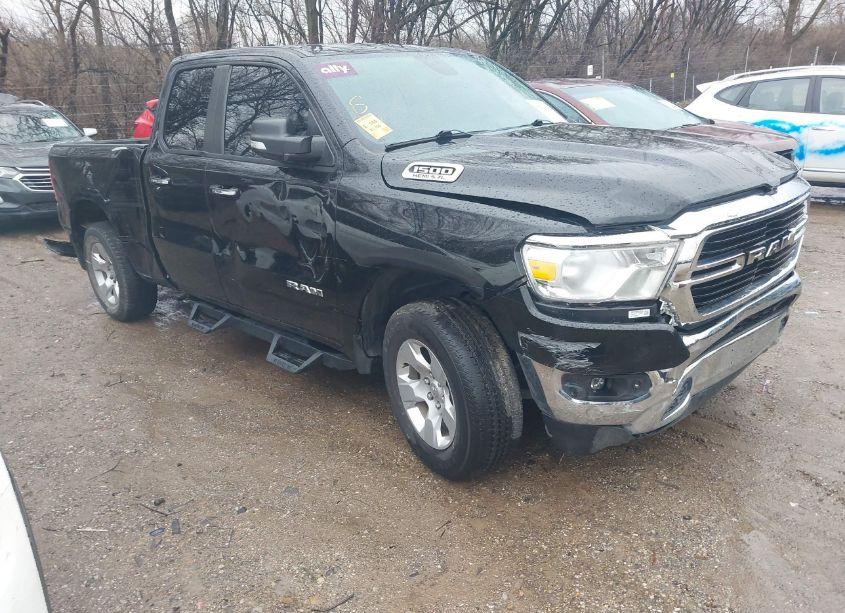 2020 Ram 1500 BIG HORN 4X4 6'4 BOX (VIN 1C6SRFBT0LN169779) main photo