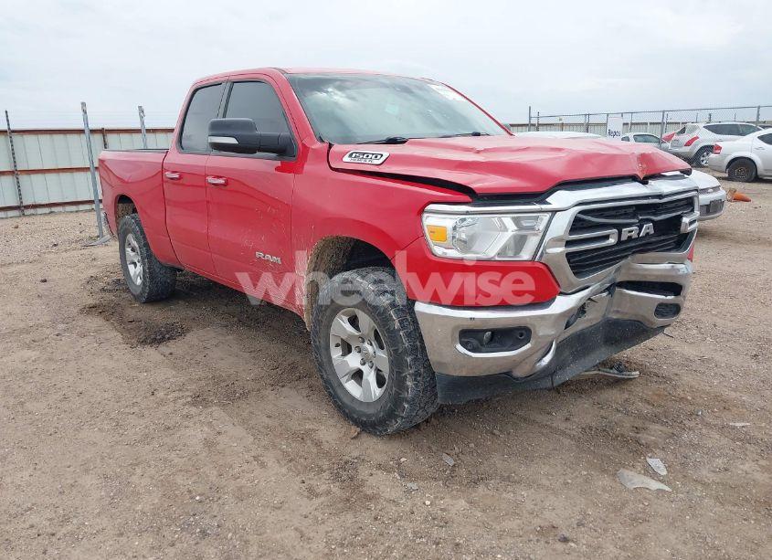 2020 Ram 1500 BIG HORN 4X4 6'4 BOX (VIN 1C6SRFBT0LN281594) main photo