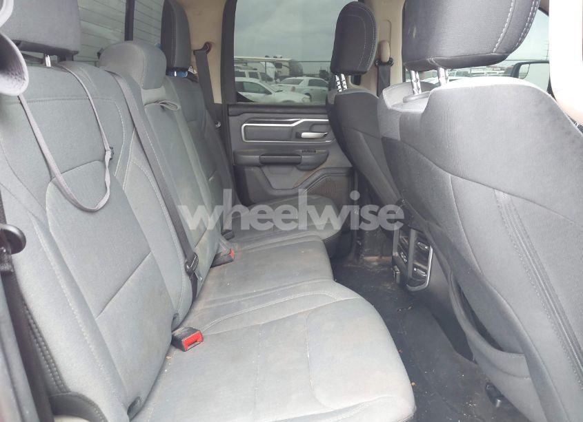 Photo 8 of 2020 Ram 1500 BIG HORN 4X4 6'4 BOX (VIN 1C6SRFBT0LN281594)