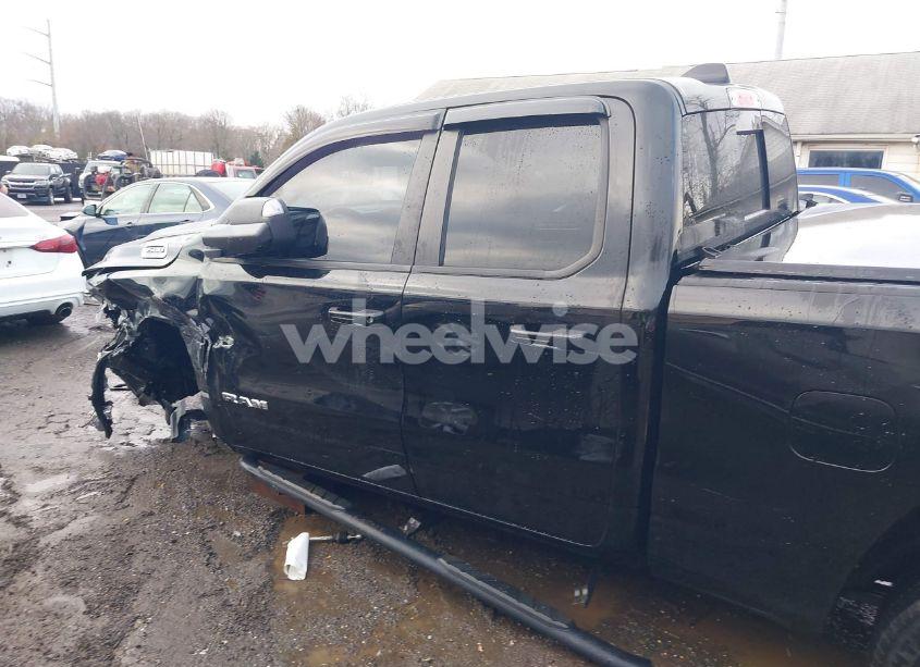 Photo 15 of 2021 Ram 1500 BIG HORN 4X4 6'4 BOX (VIN 1C6SRFBT0MN556611)