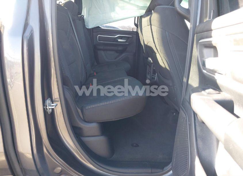 Photo 8 of 2021 Ram 1500 BIG HORN 4X4 6'4 BOX (VIN 1C6SRFBT0MN605774)