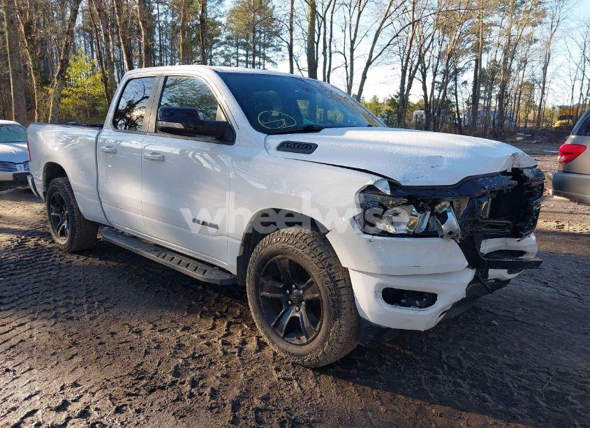 2022 Ram 1500 BIG HORN 4X4 6'4 BOX (VIN 1C6SRFBT1NN140925) main photo