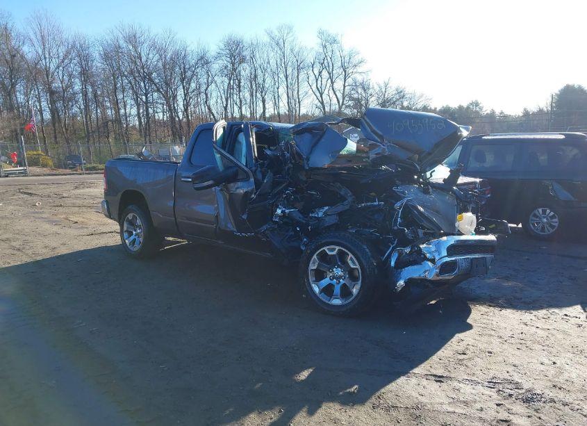 2019 Ram 1500 BIG HORN/LONE STAR 4X4 6'4 BOX (VIN 1C6SRFBT2KN893729) main photo