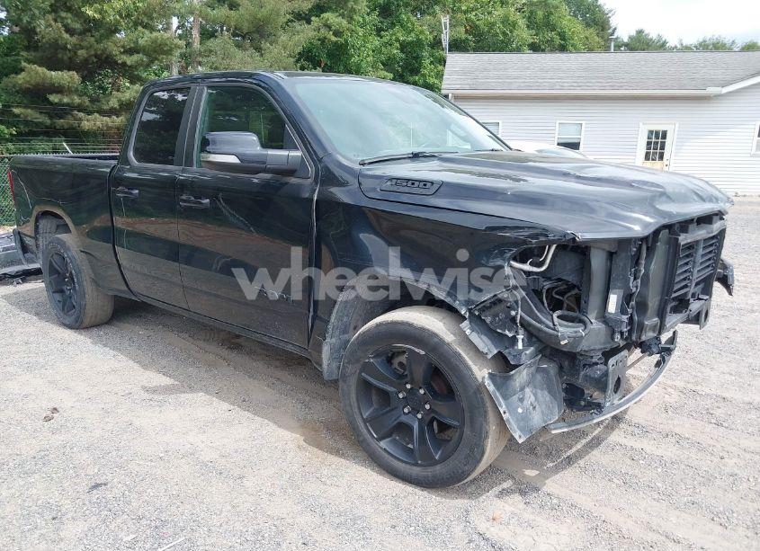 2022 Ram 1500 BIG HORN QUAD CAB 4X4 6'4 BOX (VIN 1C6SRFBT2NN155434) main photo