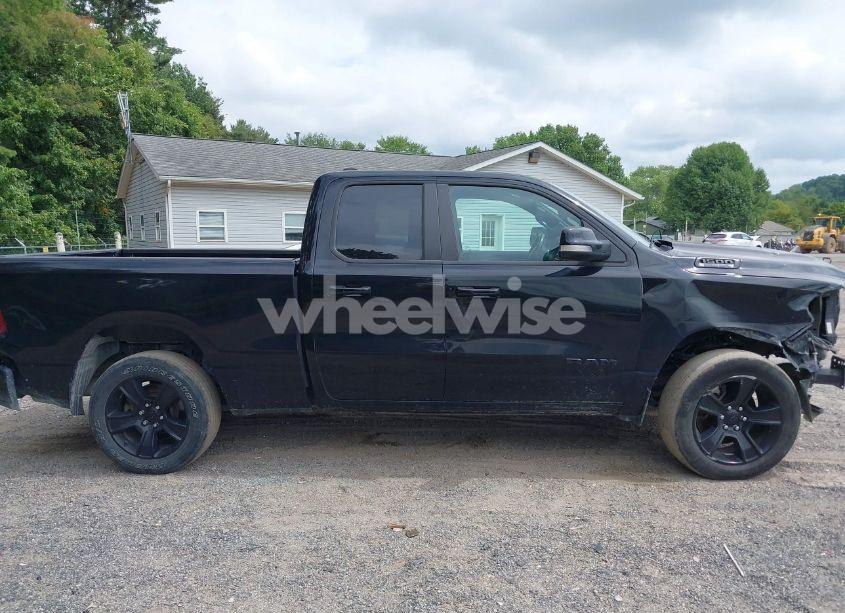 Photo 14 of 2022 Ram 1500 BIG HORN QUAD CAB 4X4 6'4 BOX (VIN 1C6SRFBT2NN155434)