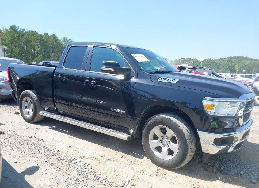 2022 Ram 1500 BIG HORN QUAD CAB 4X4 6'4 BOX (VIN 1C6SRFBT2NN480536) main photo