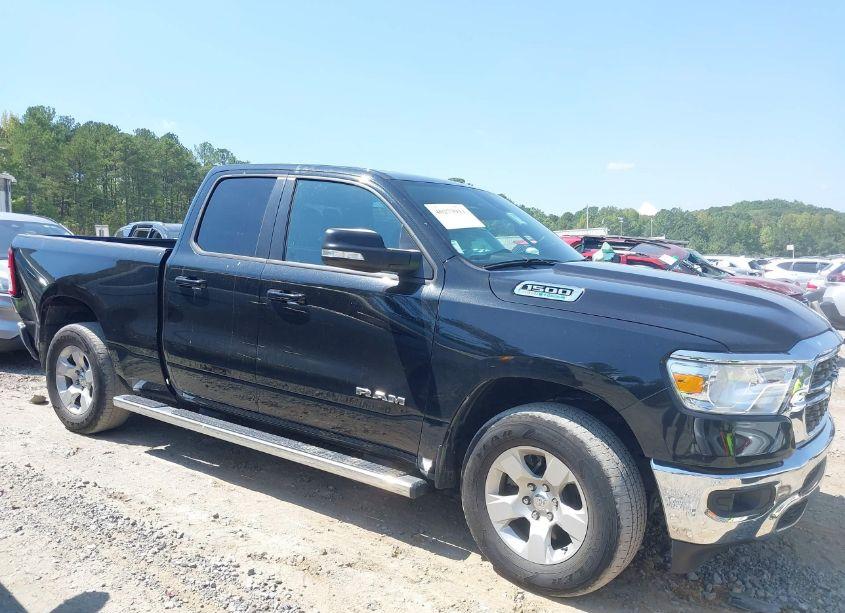 Photo 13 of 2022 Ram 1500 BIG HORN QUAD CAB 4X4 6'4 BOX (VIN 1C6SRFBT2NN480536)