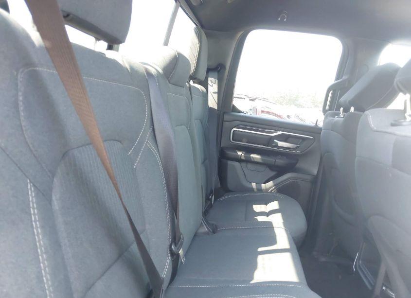 Photo 8 of 2022 Ram 1500 BIG HORN QUAD CAB 4X4 6'4 BOX (VIN 1C6SRFBT2NN480536)