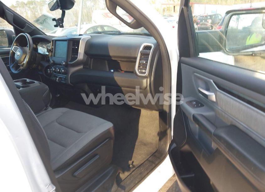 Photo 5 of 2023 Ram 1500 BIG HORN 4X4 6'4 BOX (VIN 1C6SRFBT2PN535571)