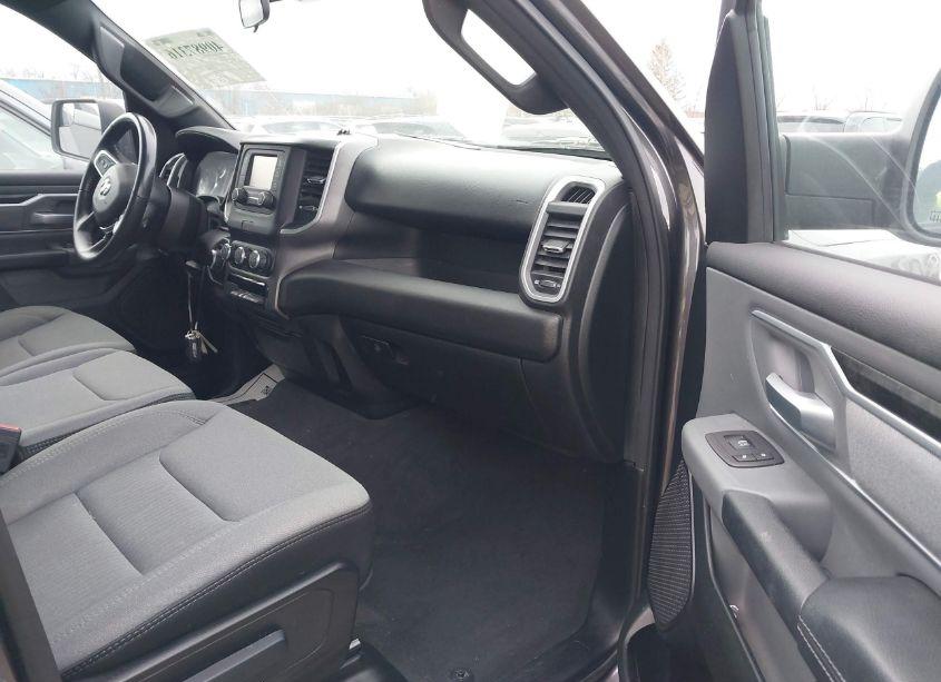 Photo 5 of 2021 Ram 1500 BIG HORN 4X4 6'4 BOX (VIN 1C6SRFBT3MN781542)