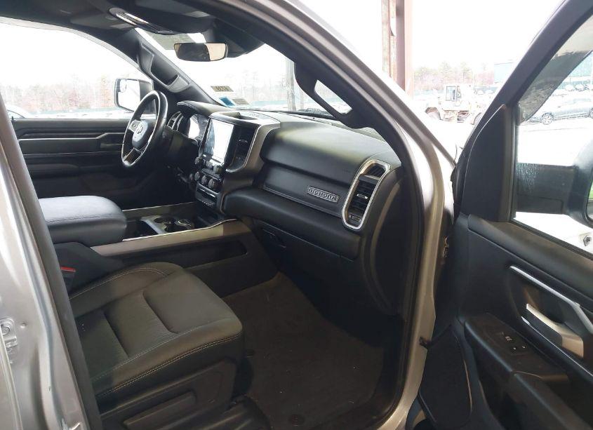 Photo 5 of 2021 Ram 1500 BIG HORN 4X4 6'4 BOX (VIN 1C6SRFBT3MN796588)