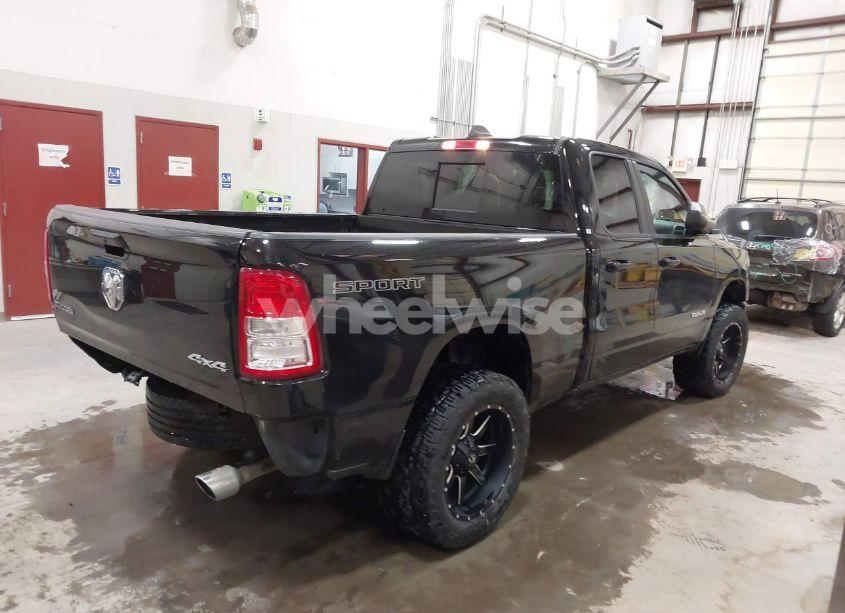 Photo 4 of 2020 Ram 1500 BIG HORN 4X4 6'4 BOX (VIN 1C6SRFBT4LN115143)