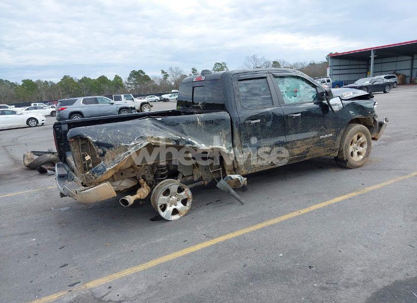 Photo 4 of 2020 Ram 1500 BIG HORN 4X4 6'4 BOX (VIN 1C6SRFBT4LN400215)